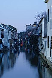 ARPG《泰坦之旅2》开发者承诺游戏没有P2W或是开箱子